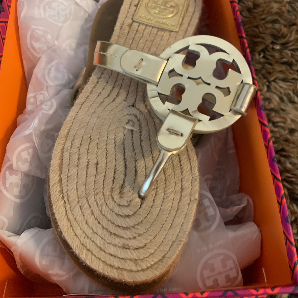 Tory Burch, 6-1/2 gold sandals